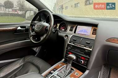 Позашляховик / Кросовер Audi Q7 2011 в 