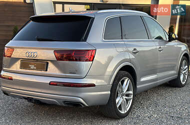 Внедорожник / Кроссовер Audi Q7 2018 в 