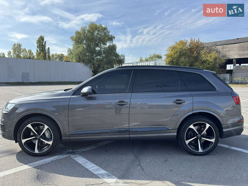 Позашляховик / Кросовер Audi Q7 2019 в Києві