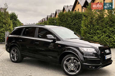 Позашляховик / Кросовер Audi Q7 2014 в 