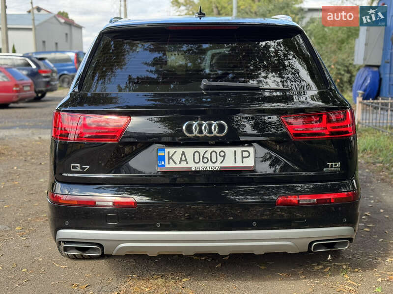 Внедорожник / Кроссовер Audi Q7 2017 в Киеве