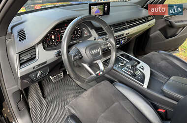 Внедорожник / Кроссовер Audi Q7 2017 в 