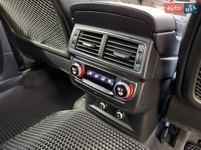 Внедорожник / Кроссовер Audi Q7 2017 в Киеве