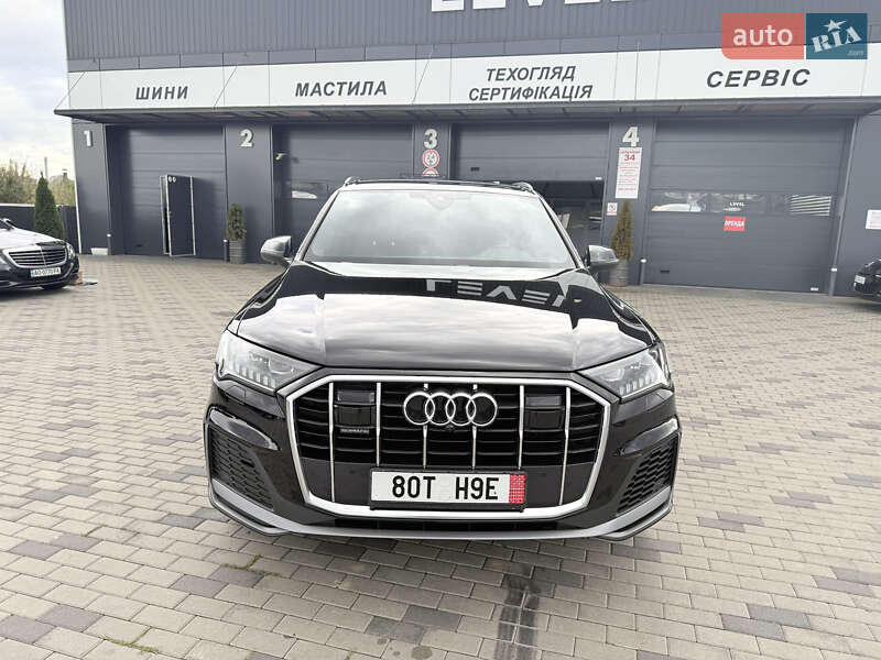 Позашляховик / Кросовер Audi Q7 2019 в Хусті