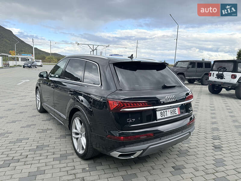 Позашляховик / Кросовер Audi Q7 2019 в Хусті