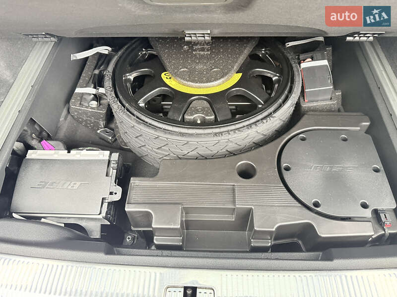 Позашляховик / Кросовер Audi Q7 2019 в Хусті