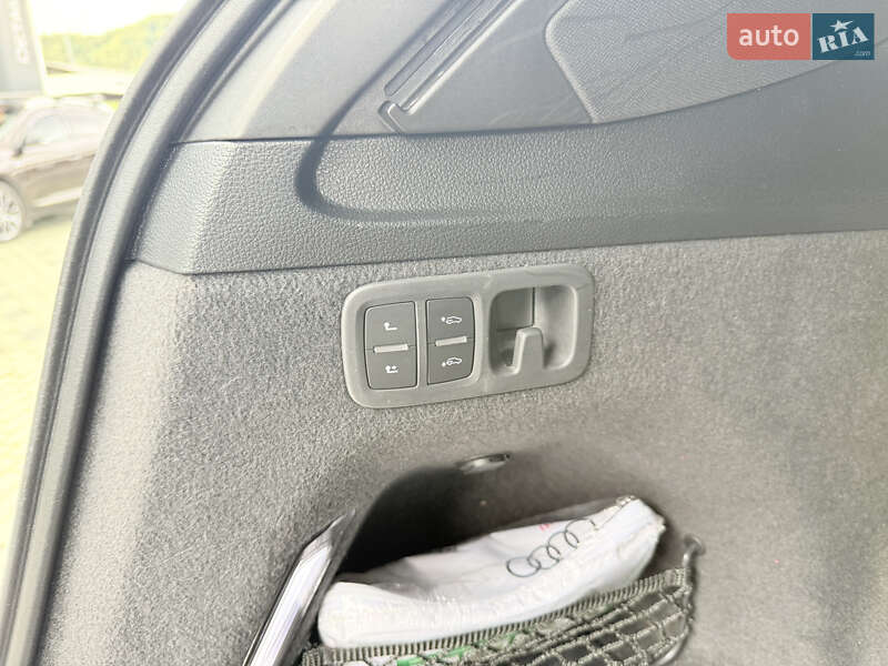 Позашляховик / Кросовер Audi Q7 2019 в Хусті