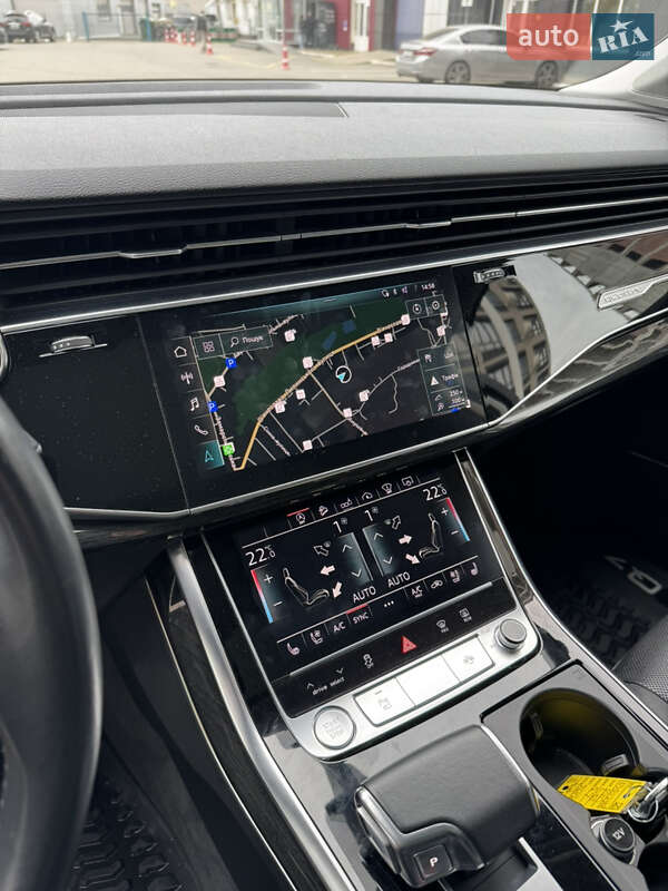 Позашляховик / Кросовер Audi Q7 2020 в Львові