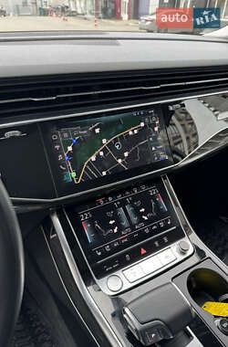 Внедорожник / Кроссовер Audi Q7 2020 в 
