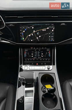 Внедорожник / Кроссовер Audi Q7 2020 в 