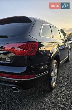 Позашляховик / Кросовер Audi Q7 2014 в 