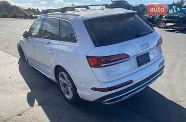 Внедорожник / Кроссовер Audi Q7 2020 в 