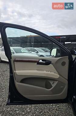 Позашляховик / Кросовер Audi Q7 2014 в 