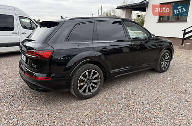Внедорожник / Кроссовер Audi Q7 2021 в 