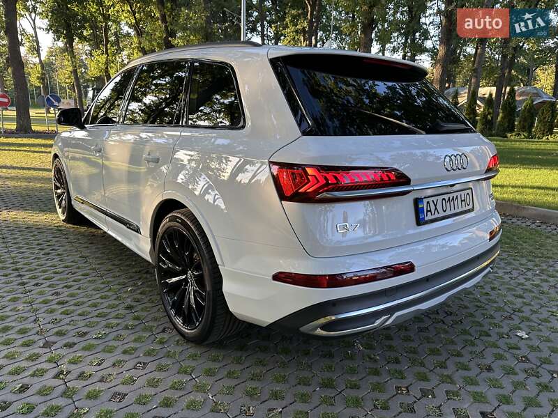 Позашляховик / Кросовер Audi Q7 2023 в Харкові