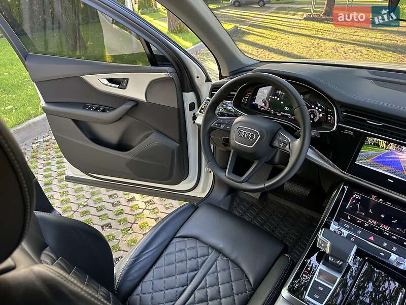 Позашляховик / Кросовер Audi Q7 2023 в Харкові