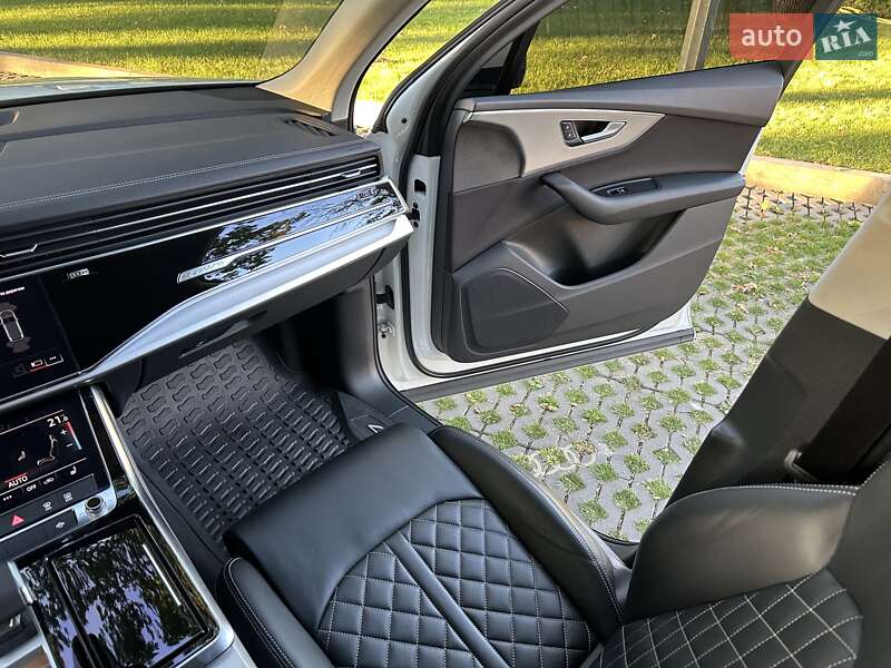 Позашляховик / Кросовер Audi Q7 2023 в Харкові