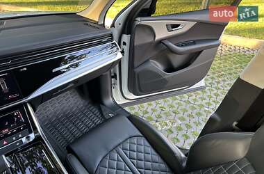 Внедорожник / Кроссовер Audi Q7 2023 в 