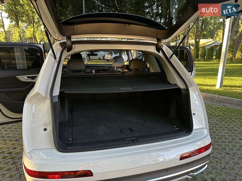 Позашляховик / Кросовер Audi Q7 2023 в Харкові
