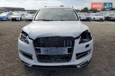 Позашляховик / Кросовер Audi Q7 2015 в 