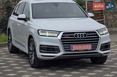 Внедорожник / Кроссовер Audi Q7 2017 в 