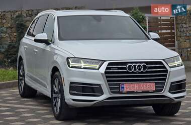 Внедорожник / Кроссовер Audi Q7 2017 в 