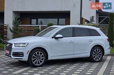 Внедорожник / Кроссовер Audi Q7 2017 в 