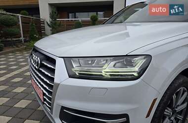 Внедорожник / Кроссовер Audi Q7 2017 в 