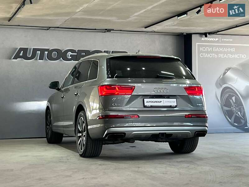 Позашляховик / Кросовер Audi Q7 2015 в Одесі
