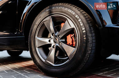 Внедорожник / Кроссовер Audi Q7 2010 в 