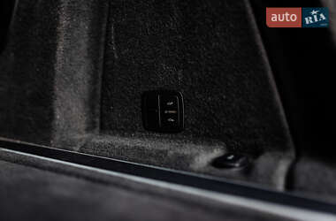 Внедорожник / Кроссовер Audi Q7 2010 в 