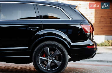Внедорожник / Кроссовер Audi Q7 2010 в 