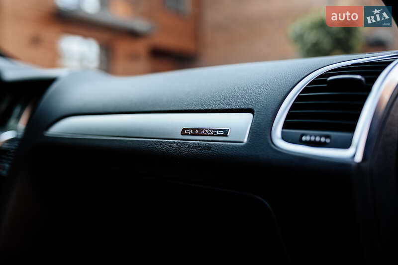 Позашляховик / Кросовер Audi Q7 2010 в Дніпрі