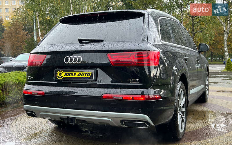 Позашляховик / Кросовер Audi Q7 2017 в Львові