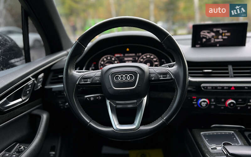 Позашляховик / Кросовер Audi Q7 2017 в Львові