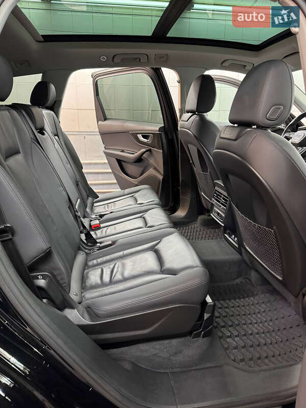 Внедорожник / Кроссовер Audi Q7 2020 в Киеве