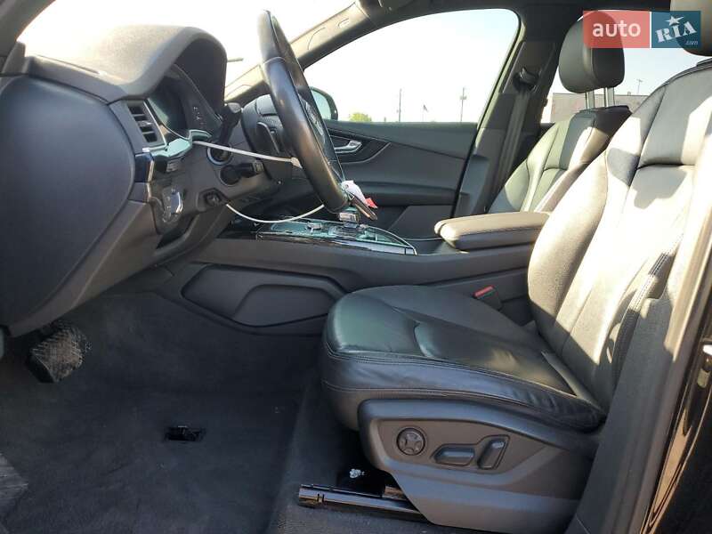 Внедорожник / Кроссовер Audi Q7 2017 в Киеве