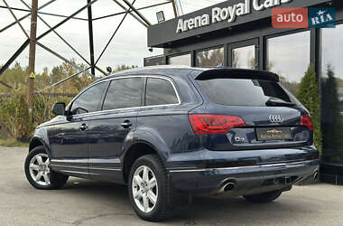 Внедорожник / Кроссовер Audi Q7 2012 в 