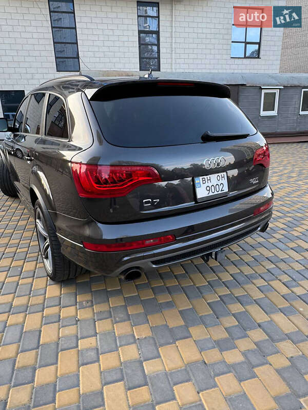 Позашляховик / Кросовер Audi Q7 2013 в Кременчуці