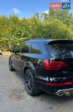 Позашляховик / Кросовер Audi Q7 2007 в 