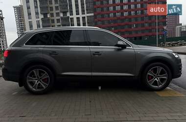 Позашляховик / Кросовер Audi Q7 2016 в Києві