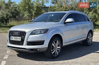 Внедорожник / Кроссовер Audi Q7 2011 в 