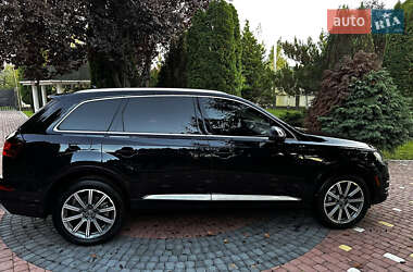 Внедорожник / Кроссовер Audi Q7 2018 в 