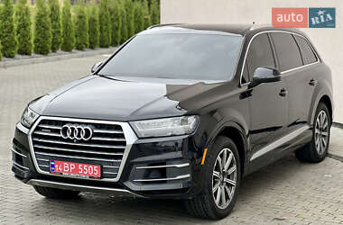 Внедорожник / Кроссовер Audi Q7 2016 в 