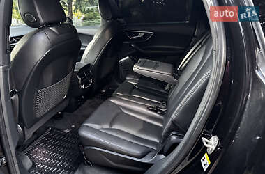 Внедорожник / Кроссовер Audi Q7 2018 в 