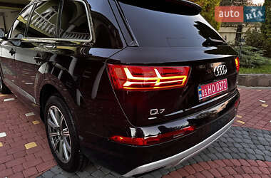 Внедорожник / Кроссовер Audi Q7 2018 в 