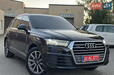 Позашляховик / Кросовер Audi Q7 2017 в 