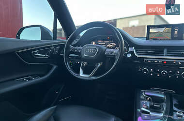 Позашляховик / Кросовер Audi Q7 2017 в 