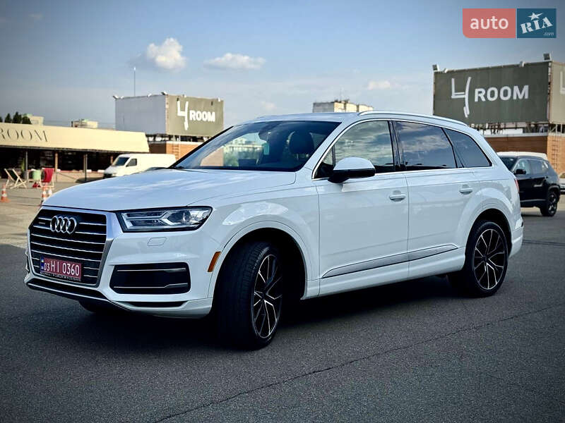Позашляховик / Кросовер Audi Q7 2017 в Києві