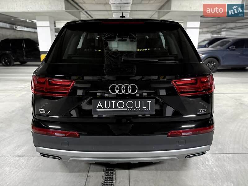 Внедорожник / Кроссовер Audi Q7 2016 в Днепре